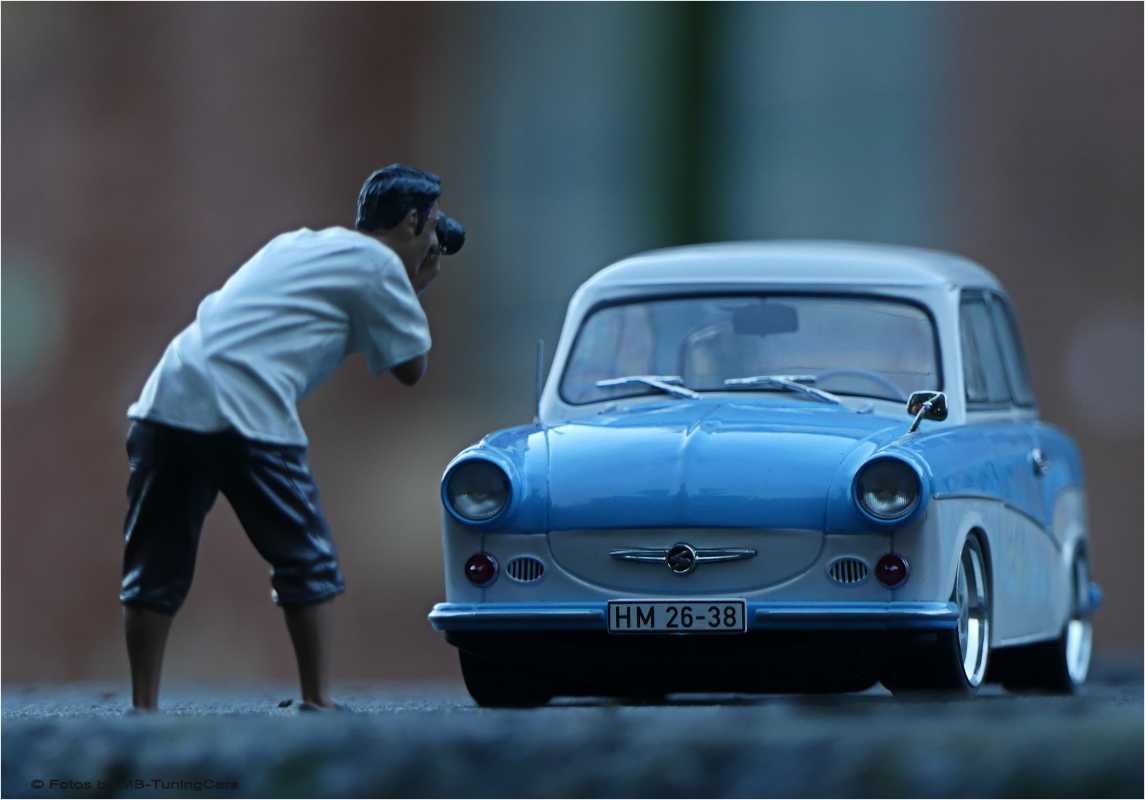 1:18 Trabant P50 blue / cremewhite mit Alufelgen und inkl OVP